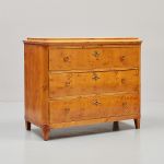 1050 4489 CHEST OF DRAWERS